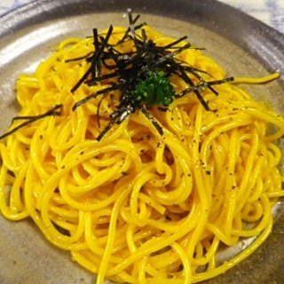 練りウニ卵黄パスタ